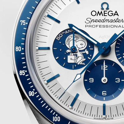 This is a wristwatch commemorating the 50th anniversary of the Snobby Silver Award.